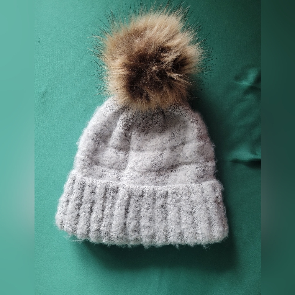 Grey winter hat bundle-2 - Picture 3 of 5